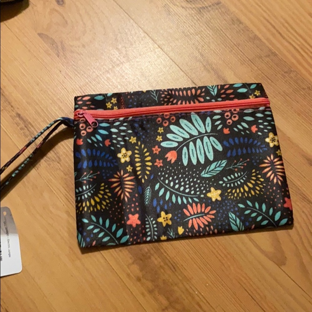 Makeup bag